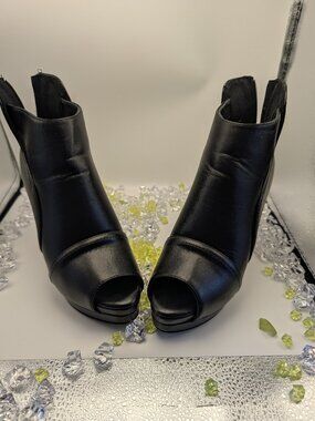 Tinstree Black Peep Toe Platform High Heel Ankle Bootie Size 6